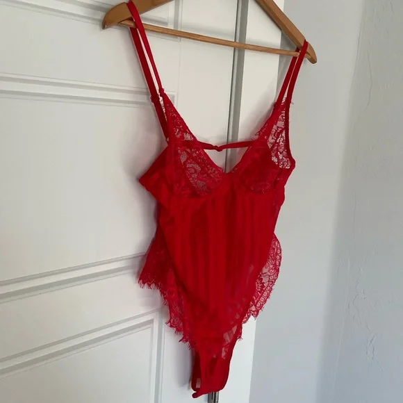 Red V neck Lace Sexy Bodysuit - Picture 14 of 14